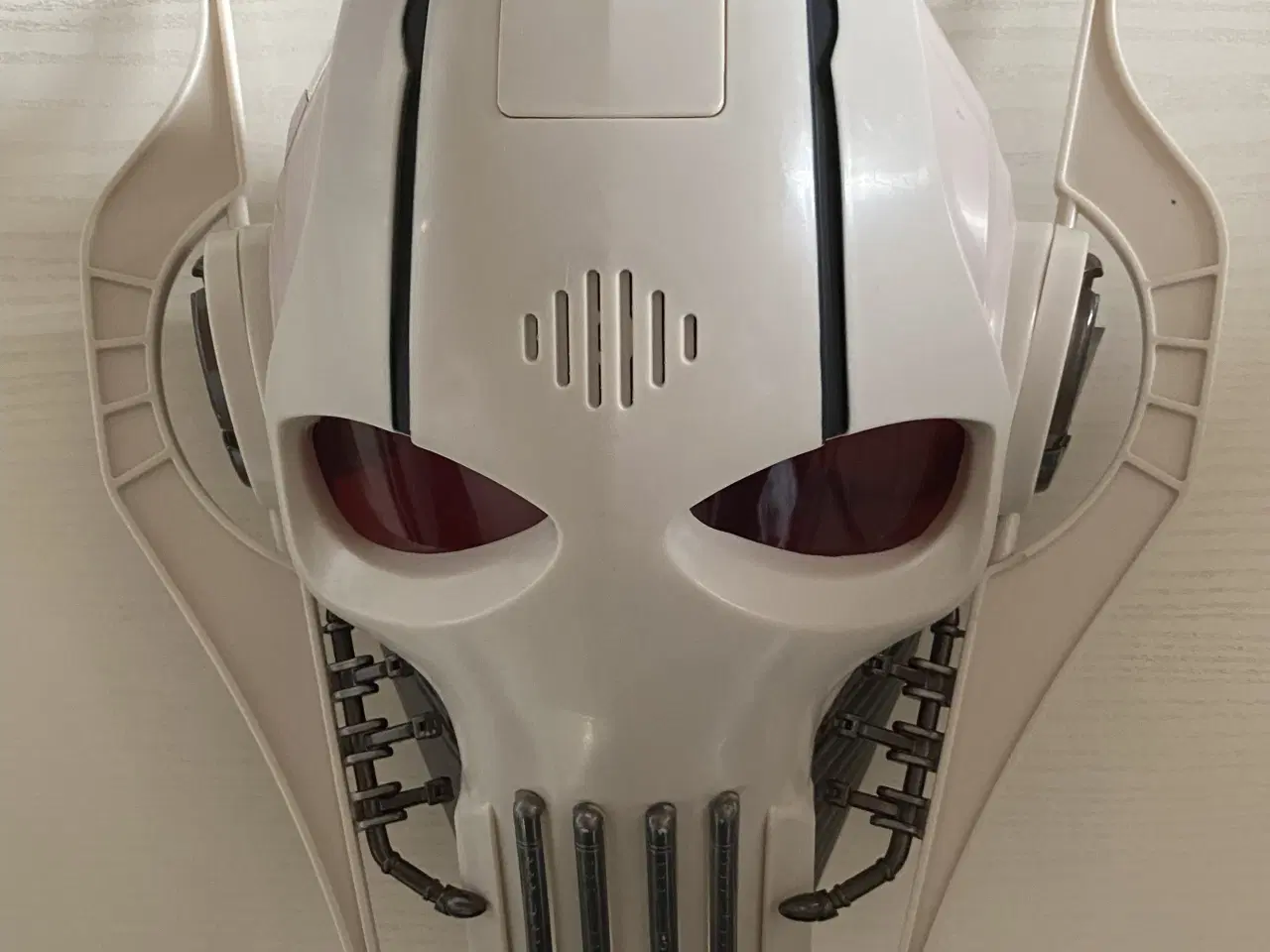 Billede 2 - Star Wars Grievous hjelm, Hasbro