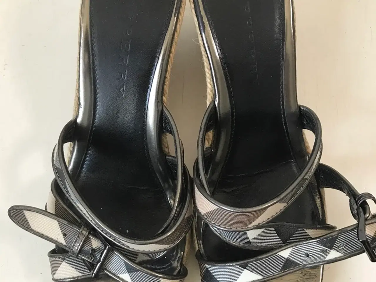 Billede 2 - Burberry, sandaler, str 40
