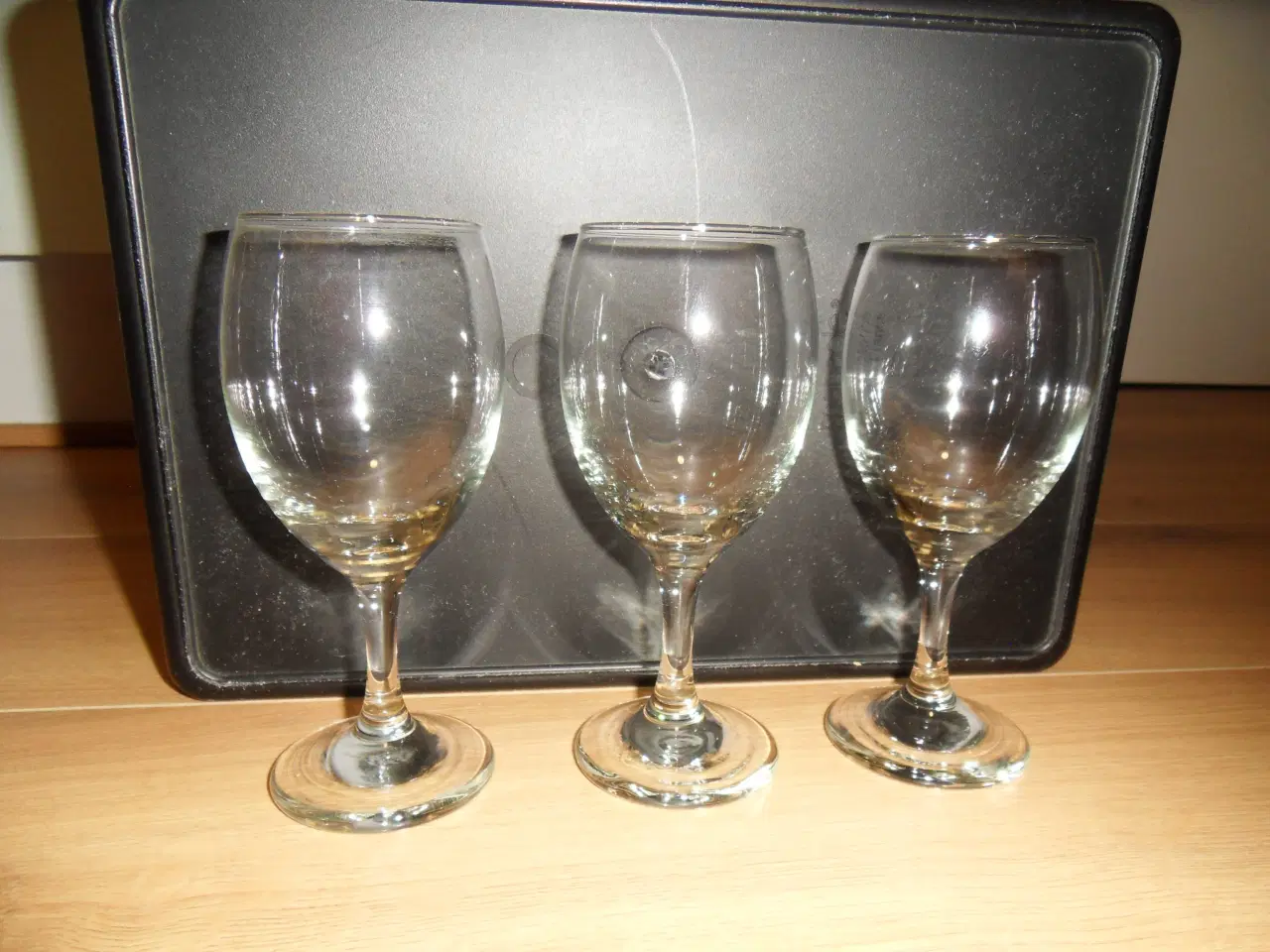 Billede 1 - AIDA. STUDIO. Hvidvinsglas. 12 stk.