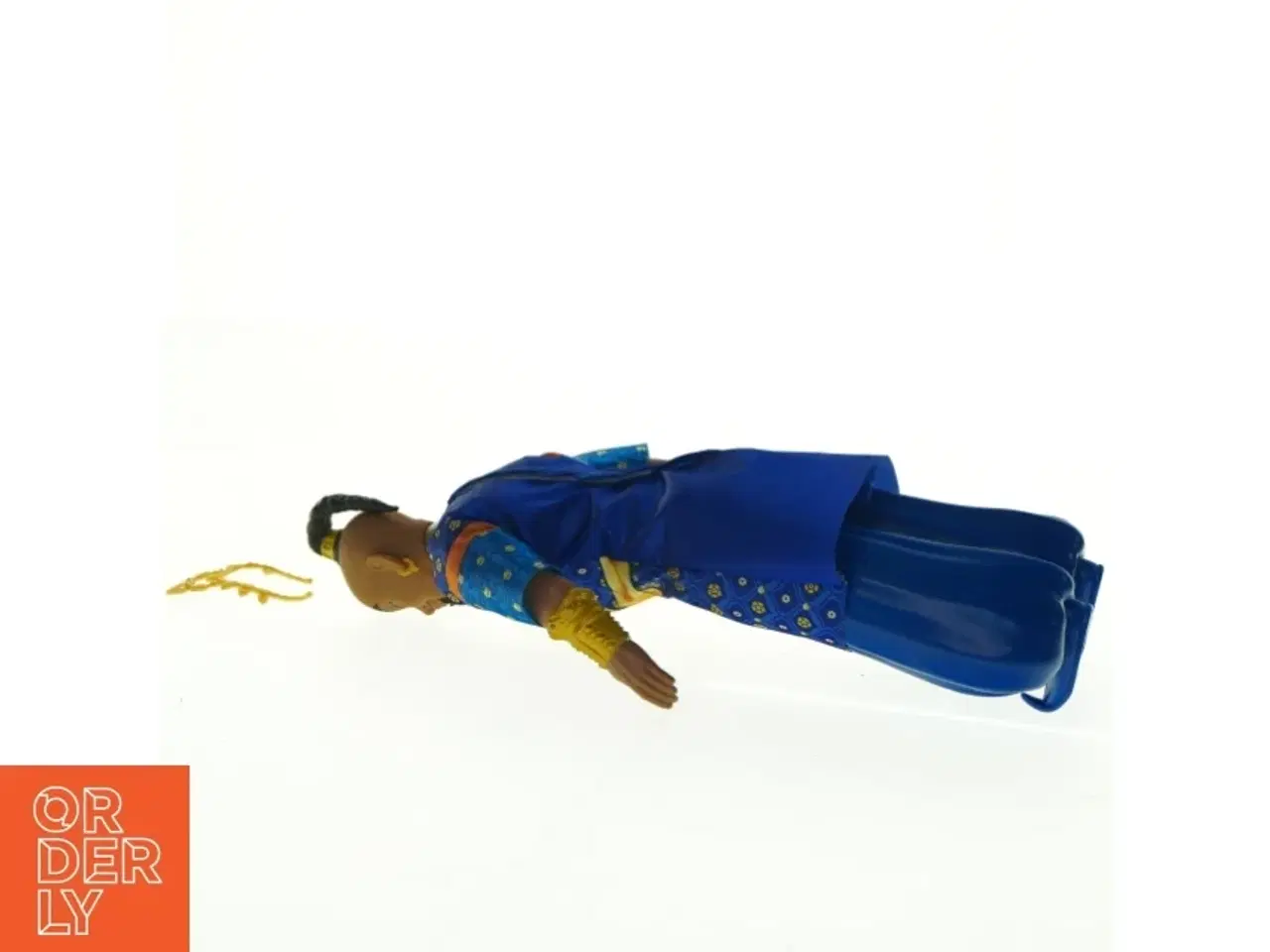 Billede 2 - Lampens ånd Genie Action Dukke fra filmen Aladdin 2019 med Tiara fra Disney (str. 31 x 12 cm)