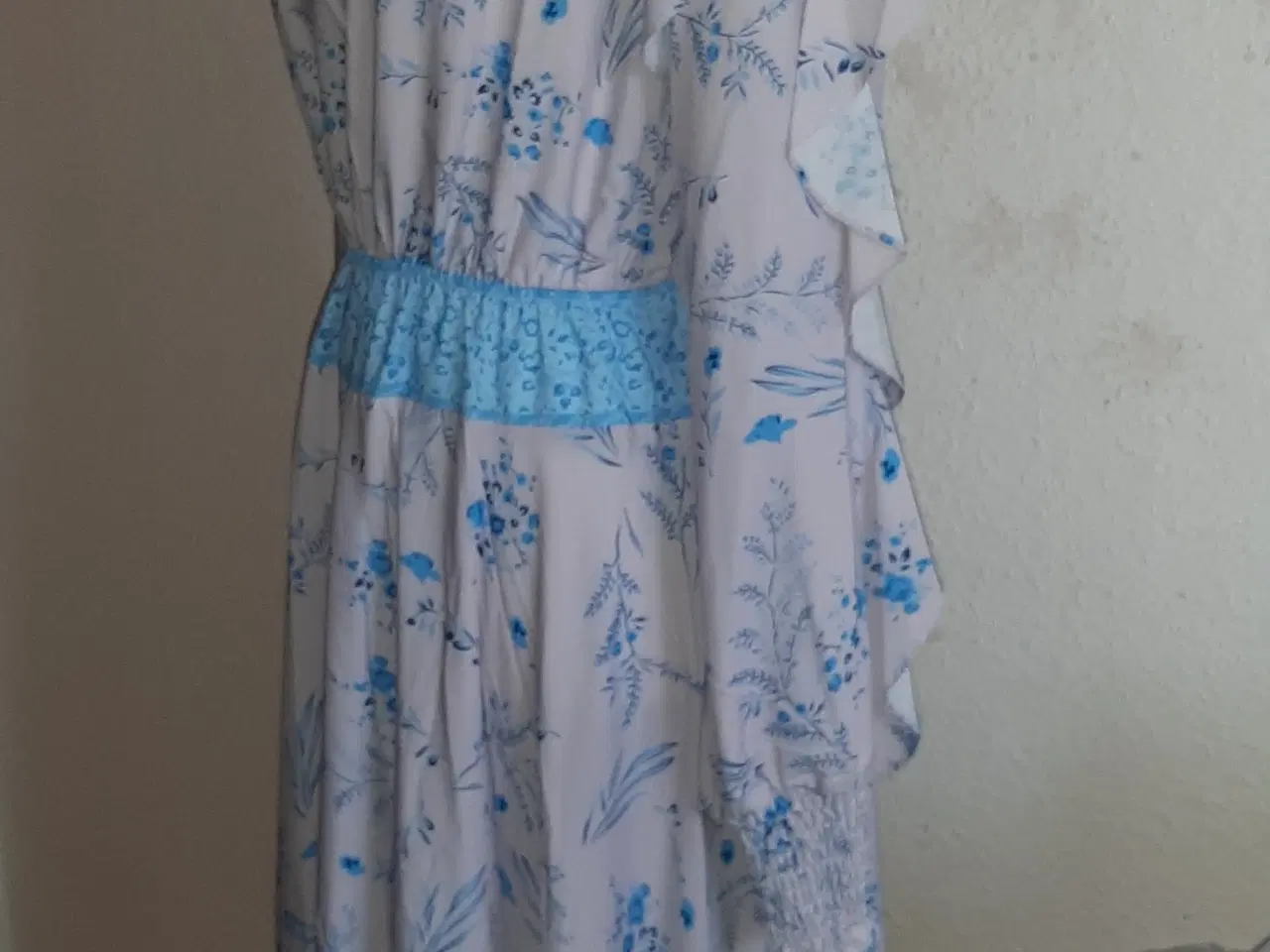 Billede 6 - Boho kjole,med flot farver i printet. Str: Medium