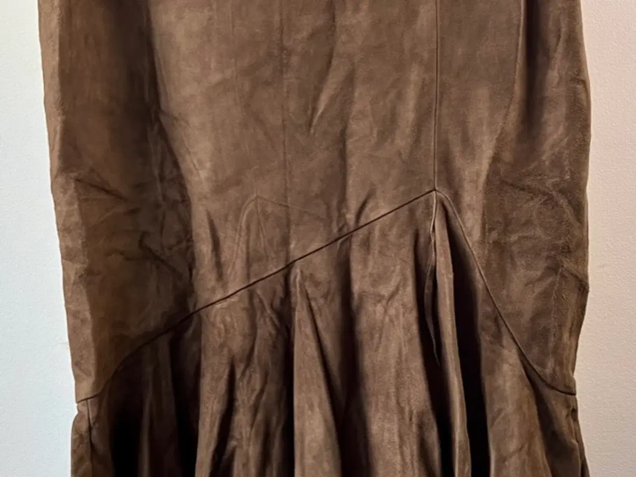 Billede 1 - Ralph Lauren, ruskindsnederdel, str 36