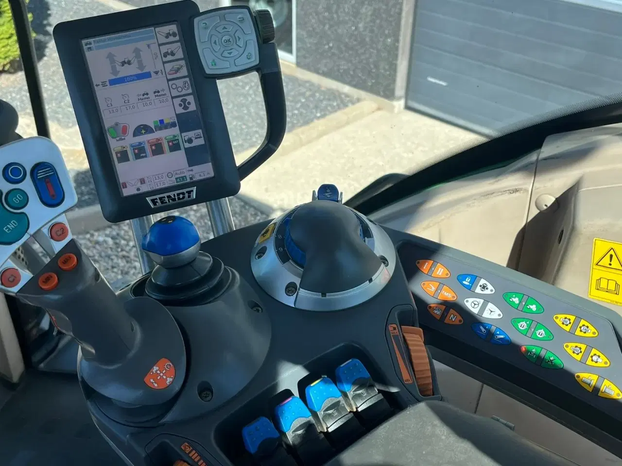 Billede 7 - Fendt 828 Profi model.  Meget flot traktor med nye fordæk.