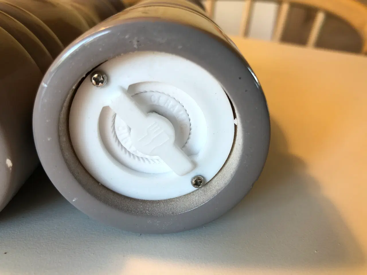 Billede 7 - Salt og peber kværn i blank grå