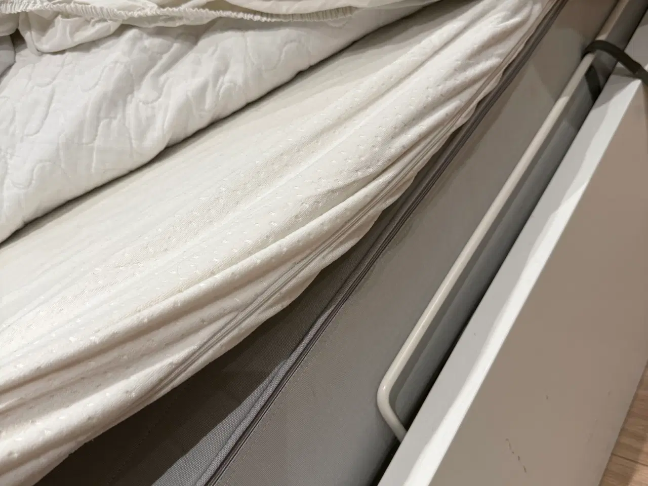 Billede 4 - Seng Ikea Malm-Seng