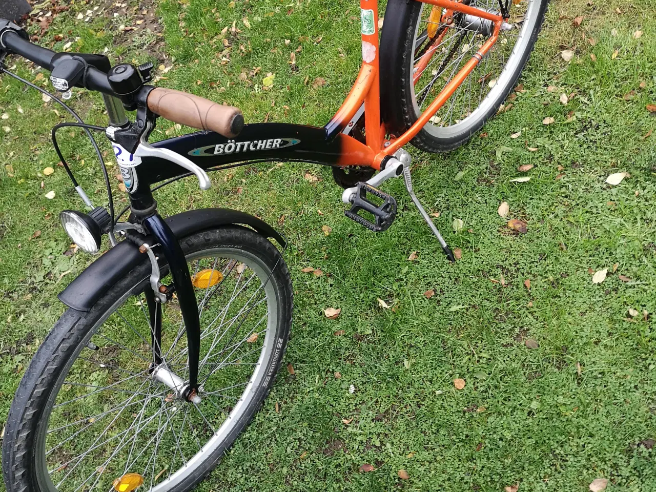 Billede 2 - BOTTCHER 26"   45cm høj For og baglygter med batt