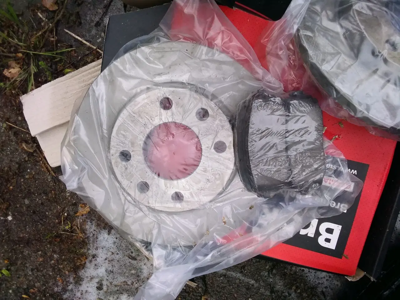 Billede 4 - 4 dæk+fælge+2nyskiver+klodser for/bag peugeot206