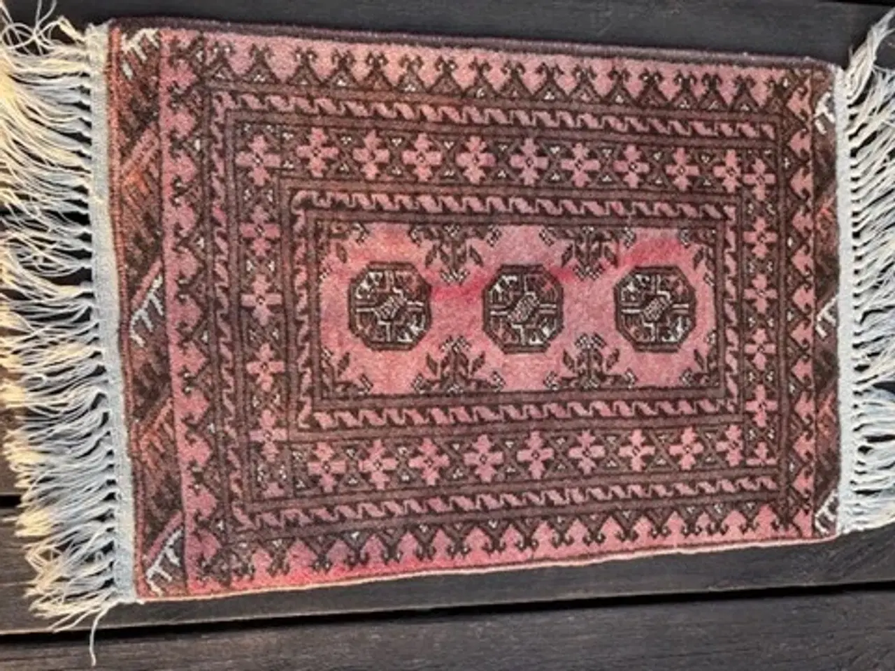 Billede 1 - Ægte tæppe i 90 x 52 cm (A)
