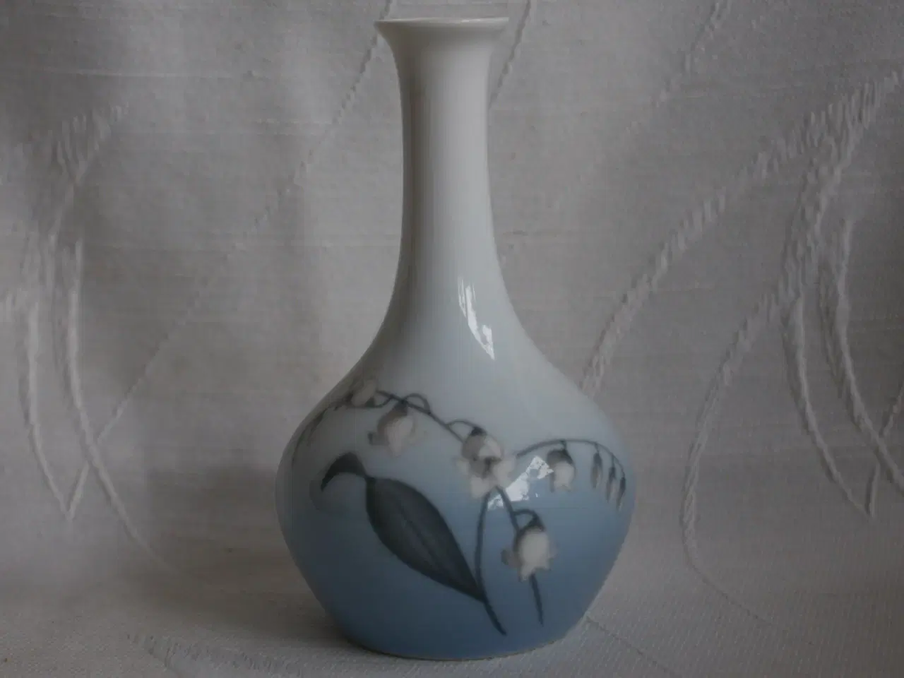Billede 1 - Vaser med liljekonval, Bing og Grøndahl