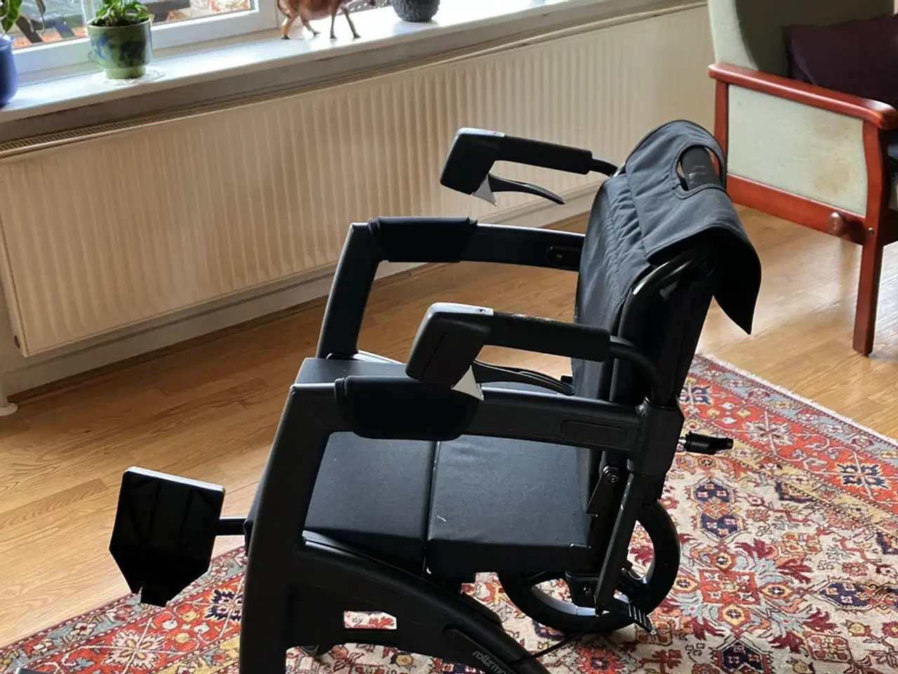Billede 2 - 2 i 1 kørestol 