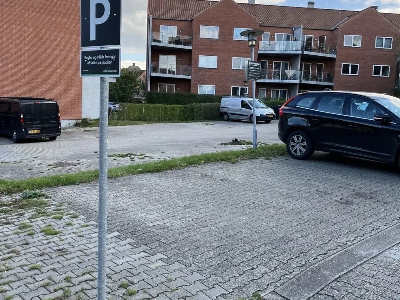 Billede 1 - Parkeringsplads til leje - Nyborgvej 1