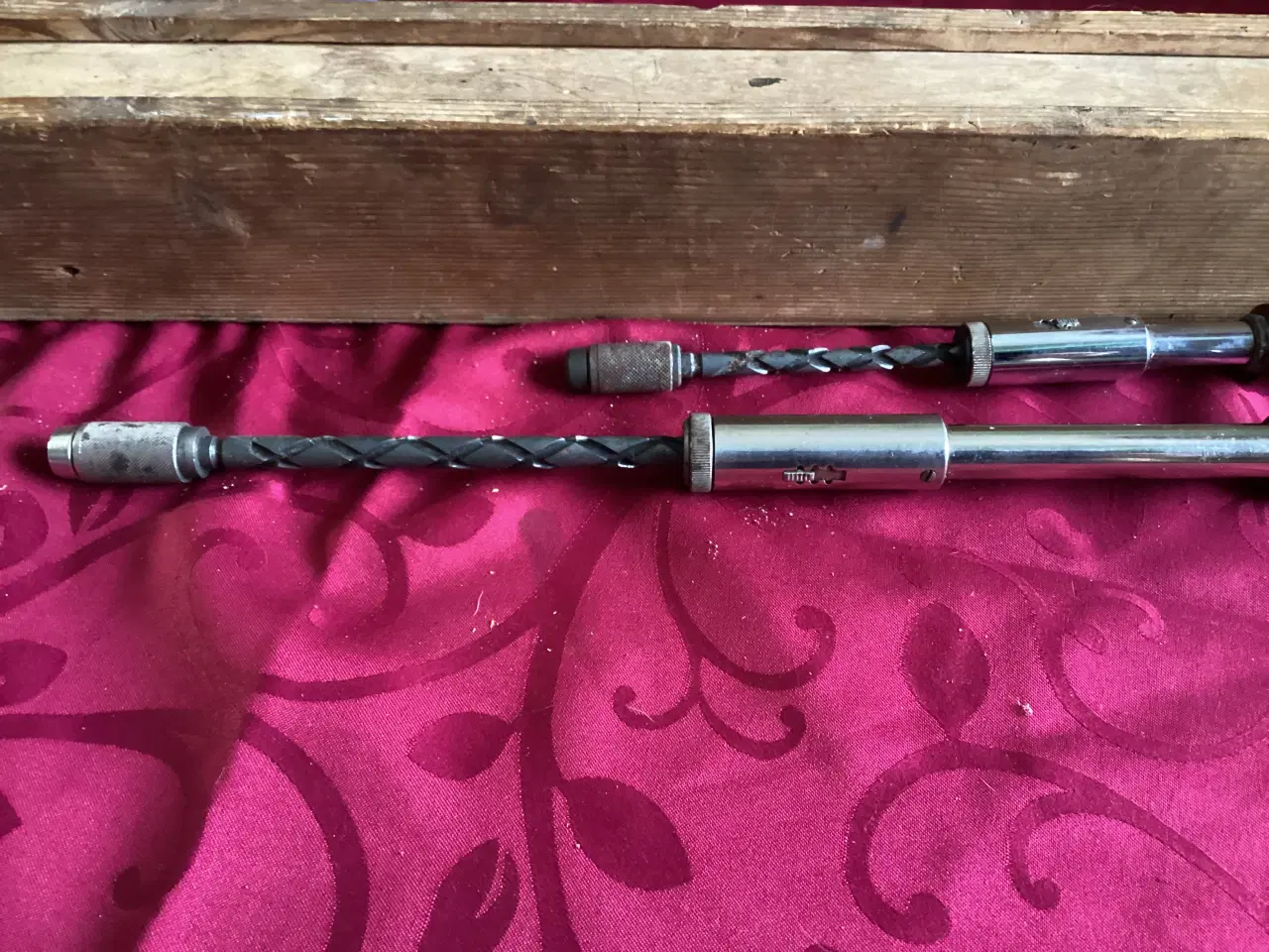 Billede 3 - Stanley tanke Håndboremaskine 2 stk meget gamle