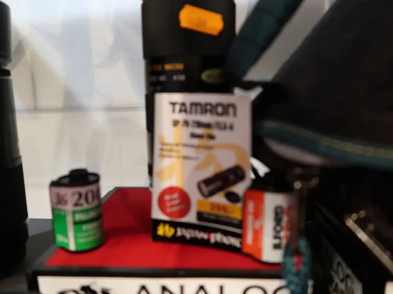 Billede 6 - Analog kamera CANON E0S 3000N med taske med objektiv TAMRON SP 70-210mm