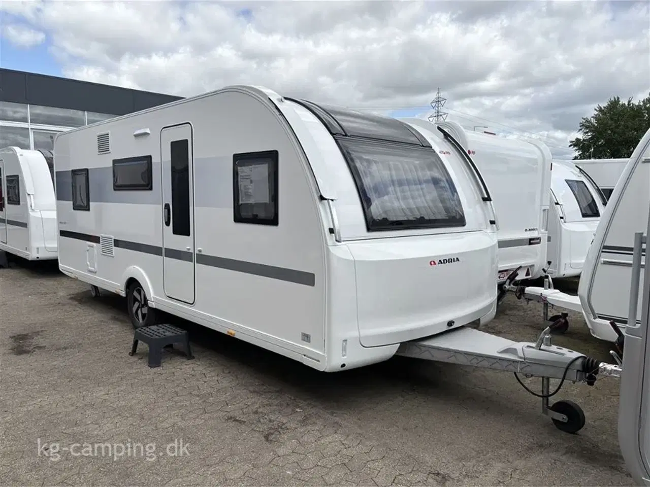 Billede 1 - 2025 - Adria Adora 573 PT Populær 2- køjers vogn.