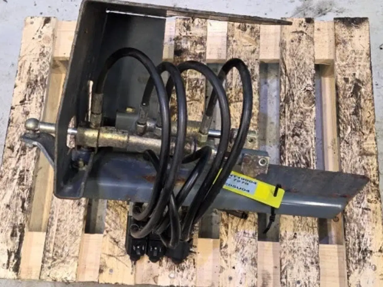 Billede 18 - Massey Ferguson 7278 Gearvælger Konsol 45140009