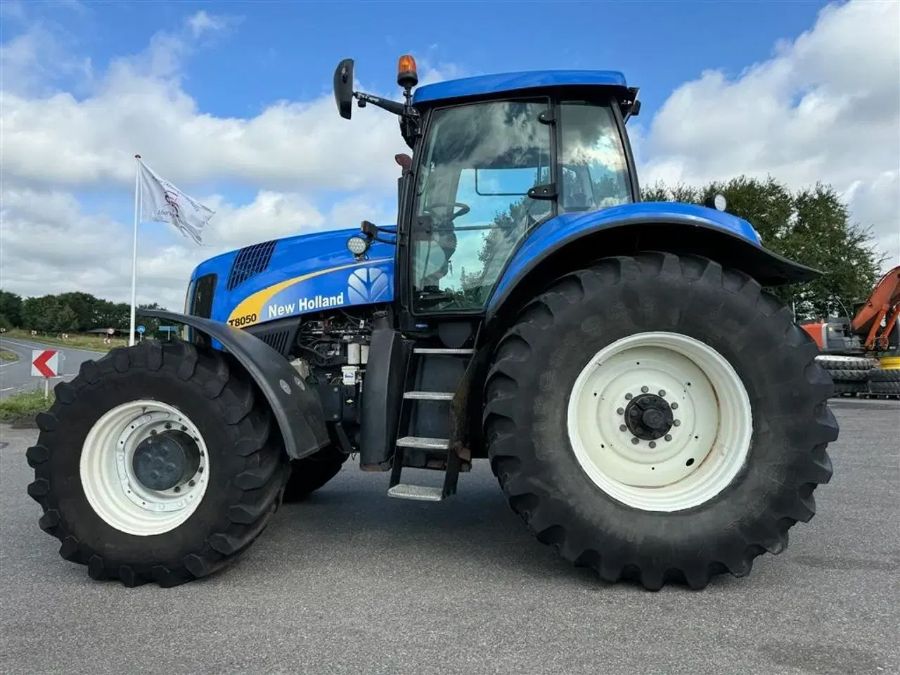 Billede 4 - New Holland T8050 MED AFFJEDRET FORAKSEL!