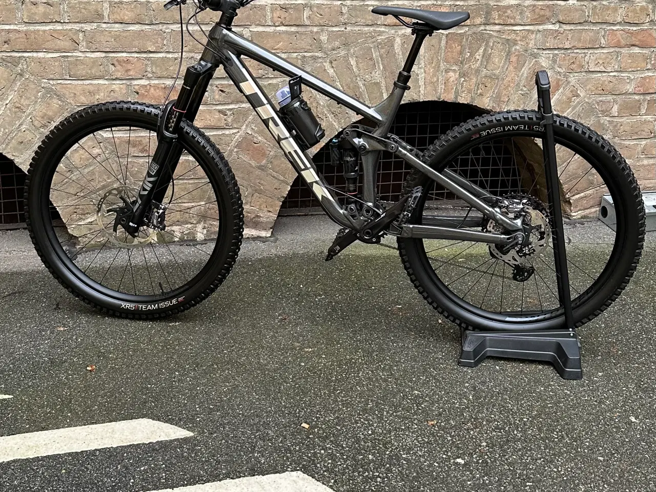 Billede 1 - TREK REMEDY XT EDITION SIZE M/L 