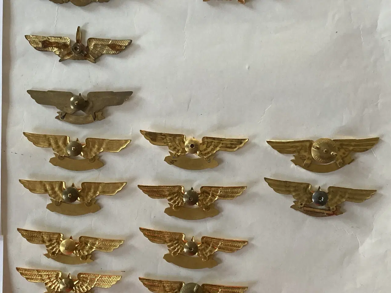 Billede 9 - 22 forskellige uniforms emblem Flyselskab SAS