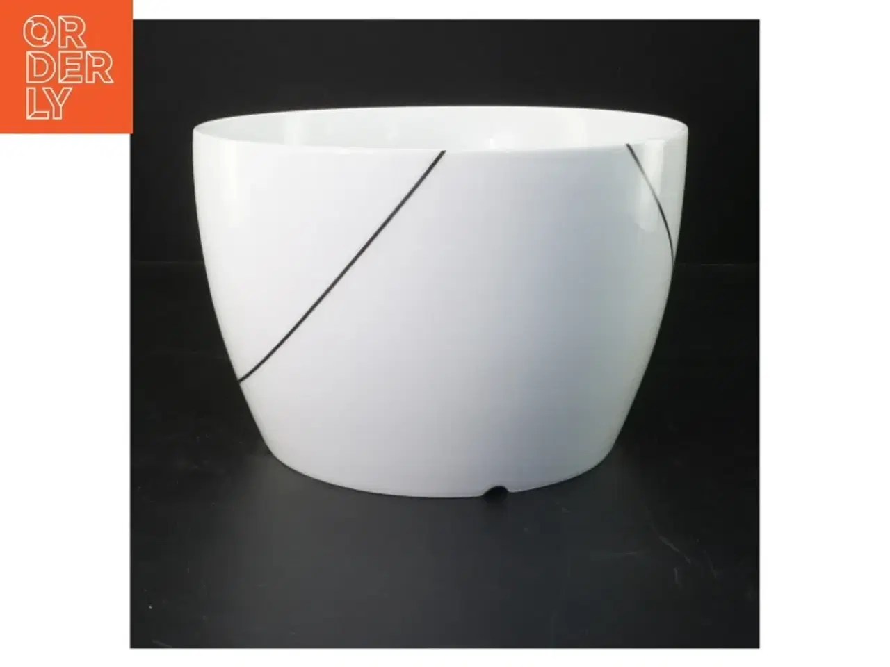 Billede 1 - Hvid skål fra Menu  (str. Ø 22 cm)