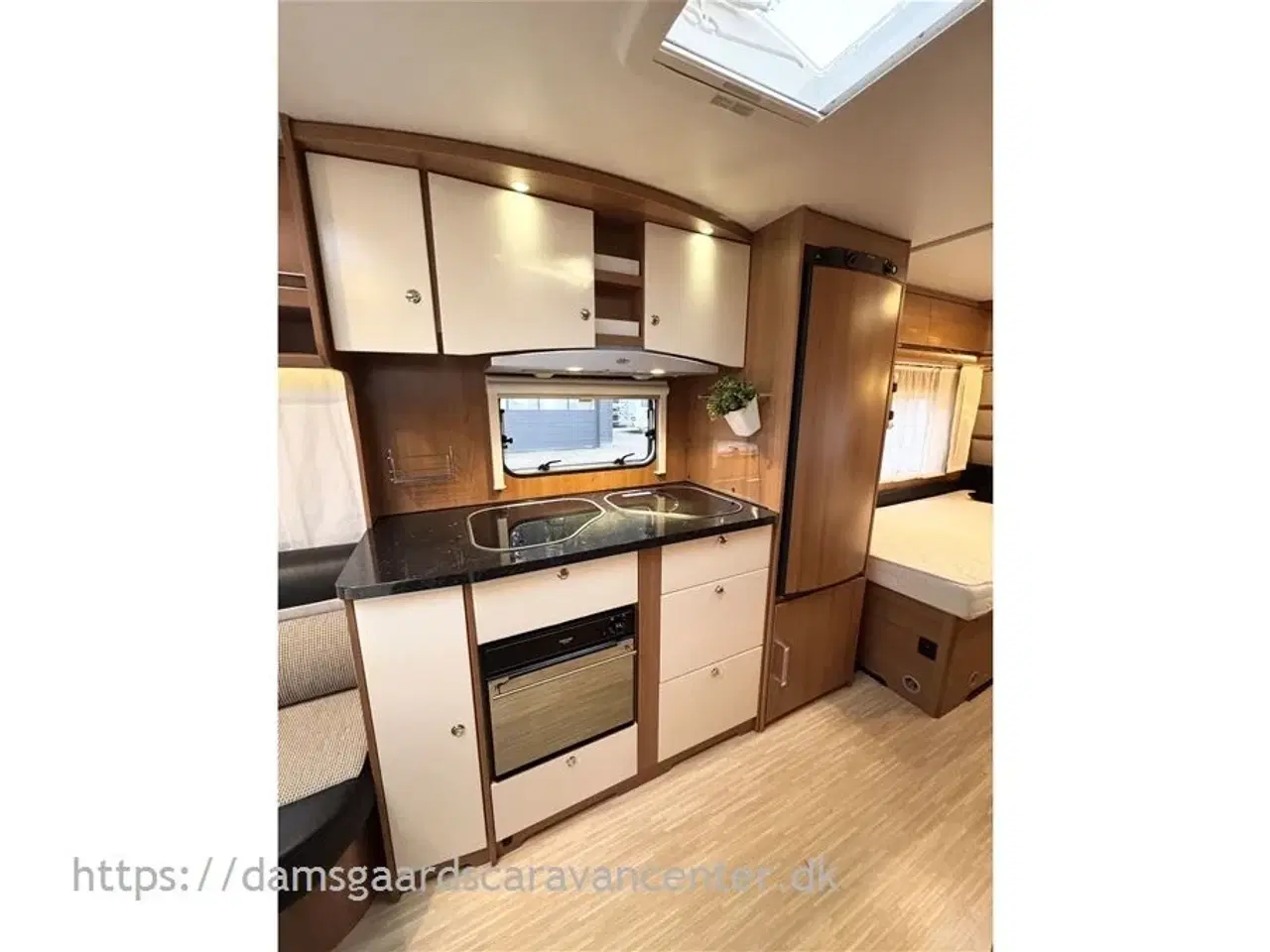 Billede 10 - 2013 - LMC Musica 560 E   Enkeltsenge-Alde-Gulvvarme.-Mover-Telt