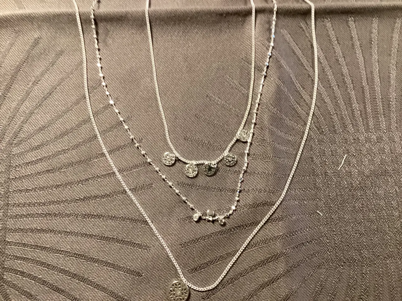 Billede 2 - Pilgrim forsølvet halskæde Carol