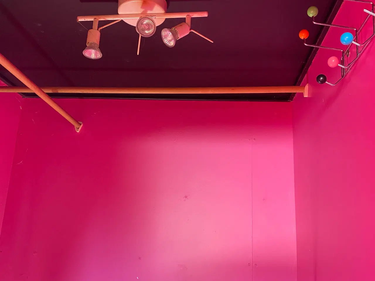 Billede 6 - Ældre skurvogn gives væk mod afhentning 