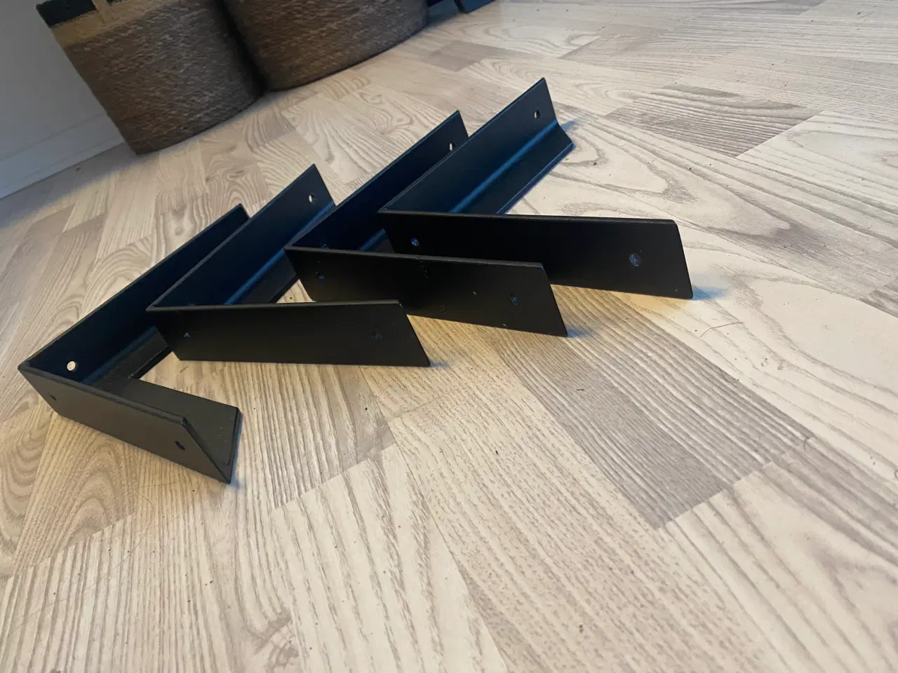 Billede 4 - Hylder i massiv træ