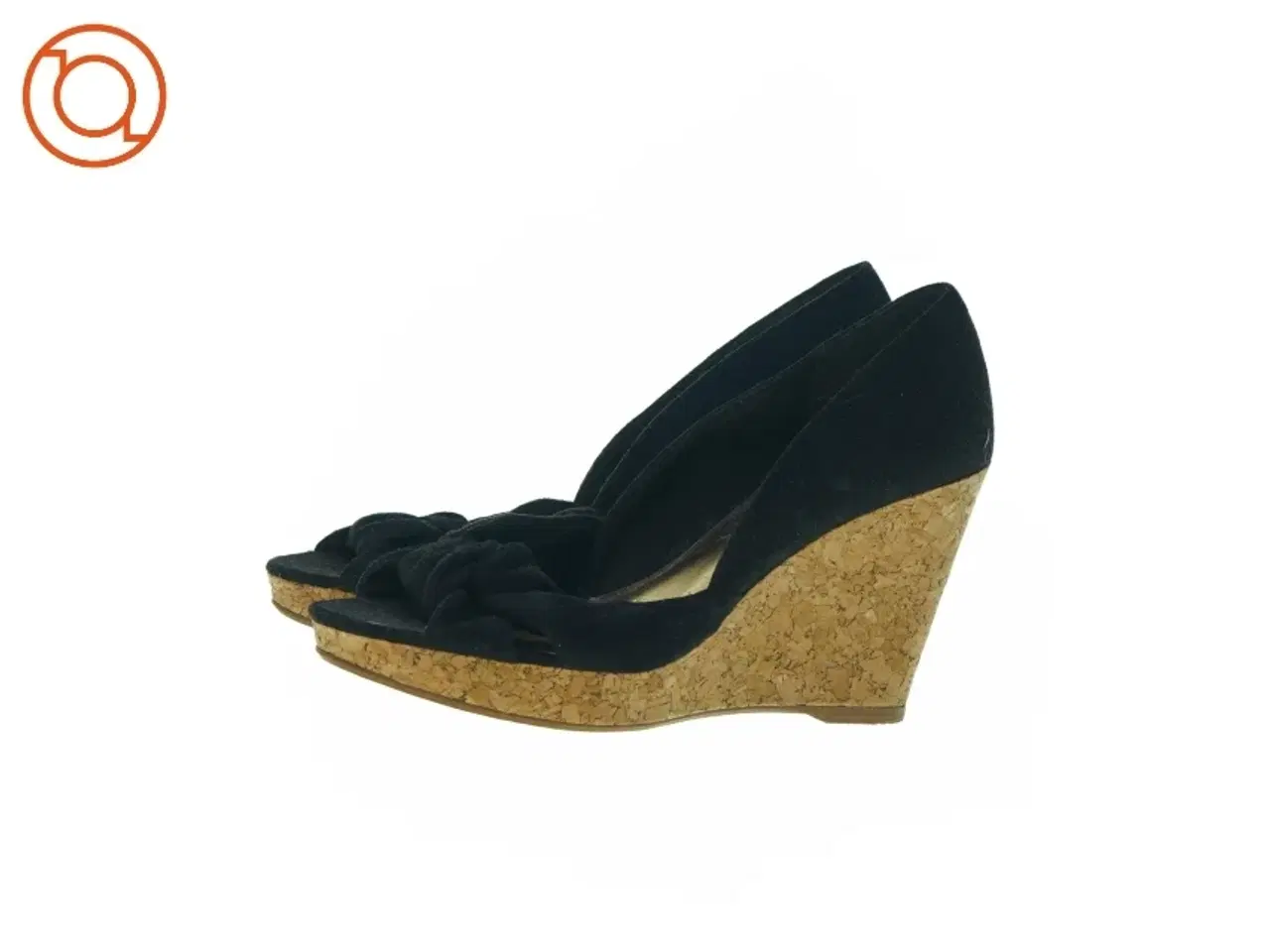 Billede 1 - Stillet (str. 38)