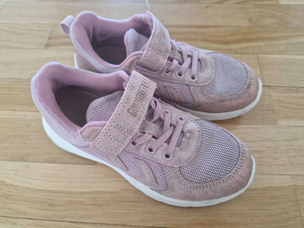 Billede 2 - Hummel pigesko str 31