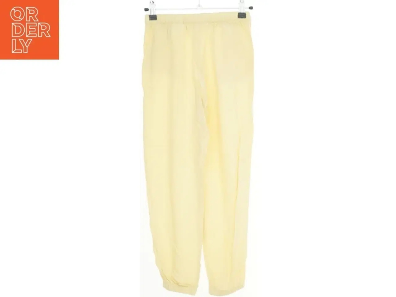 Billede 2 - Lysegule komfortable bukser fra H&M (str. 140)