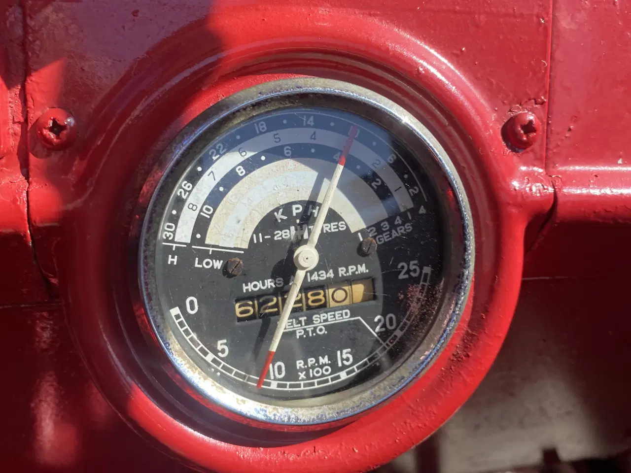 Billede 4 - Veterantraktor - IH B275 - benzin