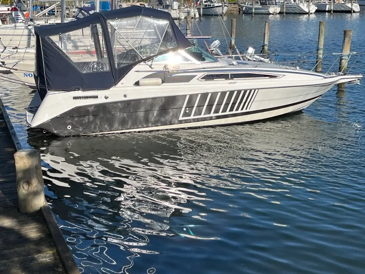 Billede 1 - Rinker Fiesta Vee 260