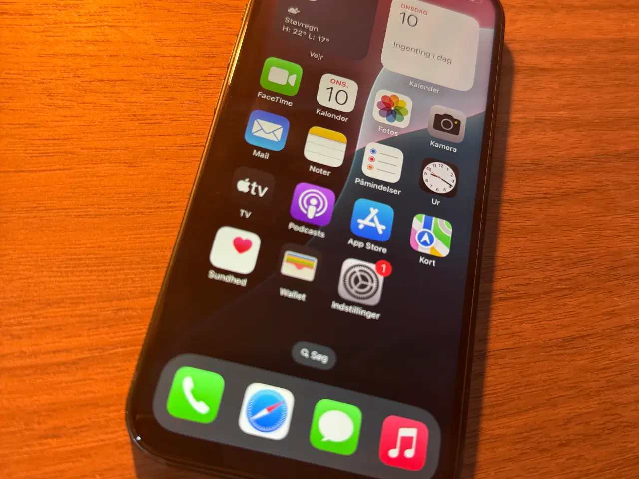 Billede 1 - Jeg sælger en iPhone 13 – 128GB i army grøn.
