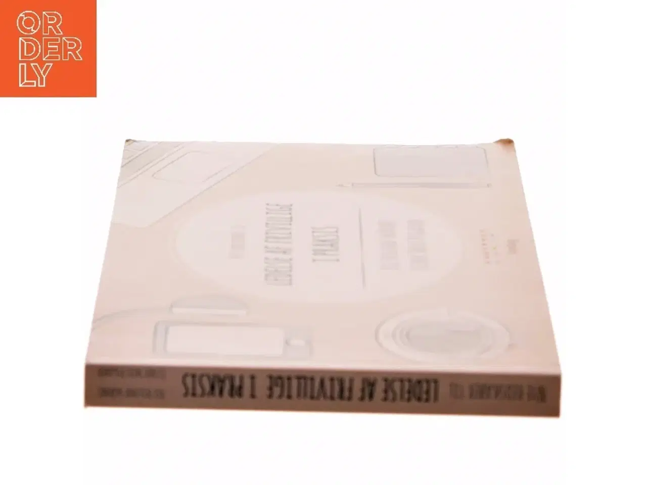 Billede 2 - Ledelse af frivillige i praksis af Rie Frilund Skårhøj (Bog)