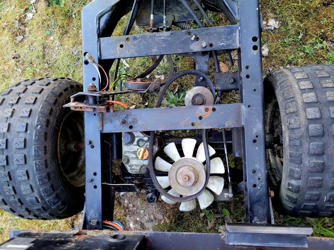 Billede 6 - Stiga Park HST uden motor