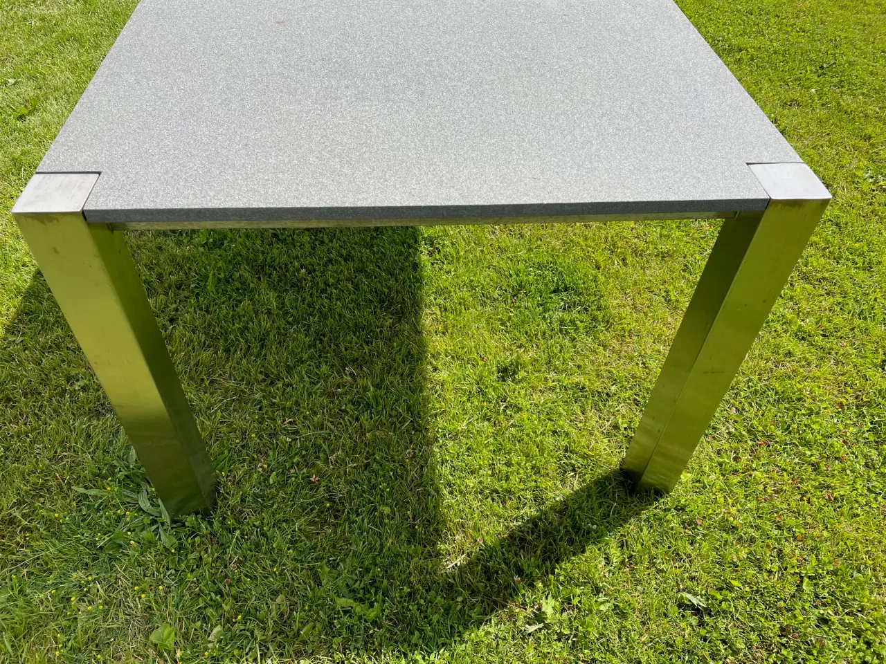 Billede 3 - Havebord i rustfrit stål med granit plader