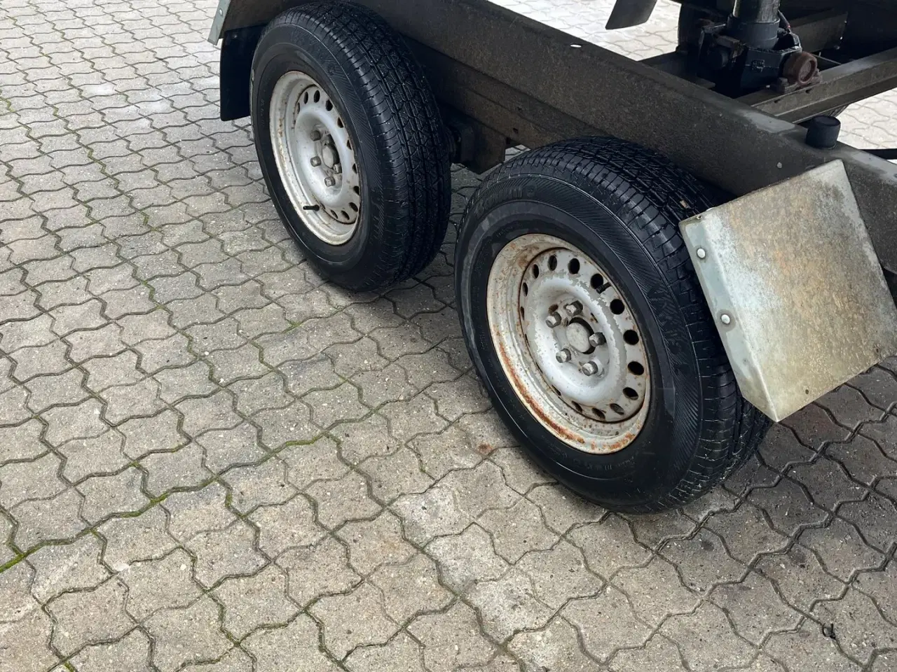 Billede 6 - Brenderup 3500 kg. med 3-vejs tip