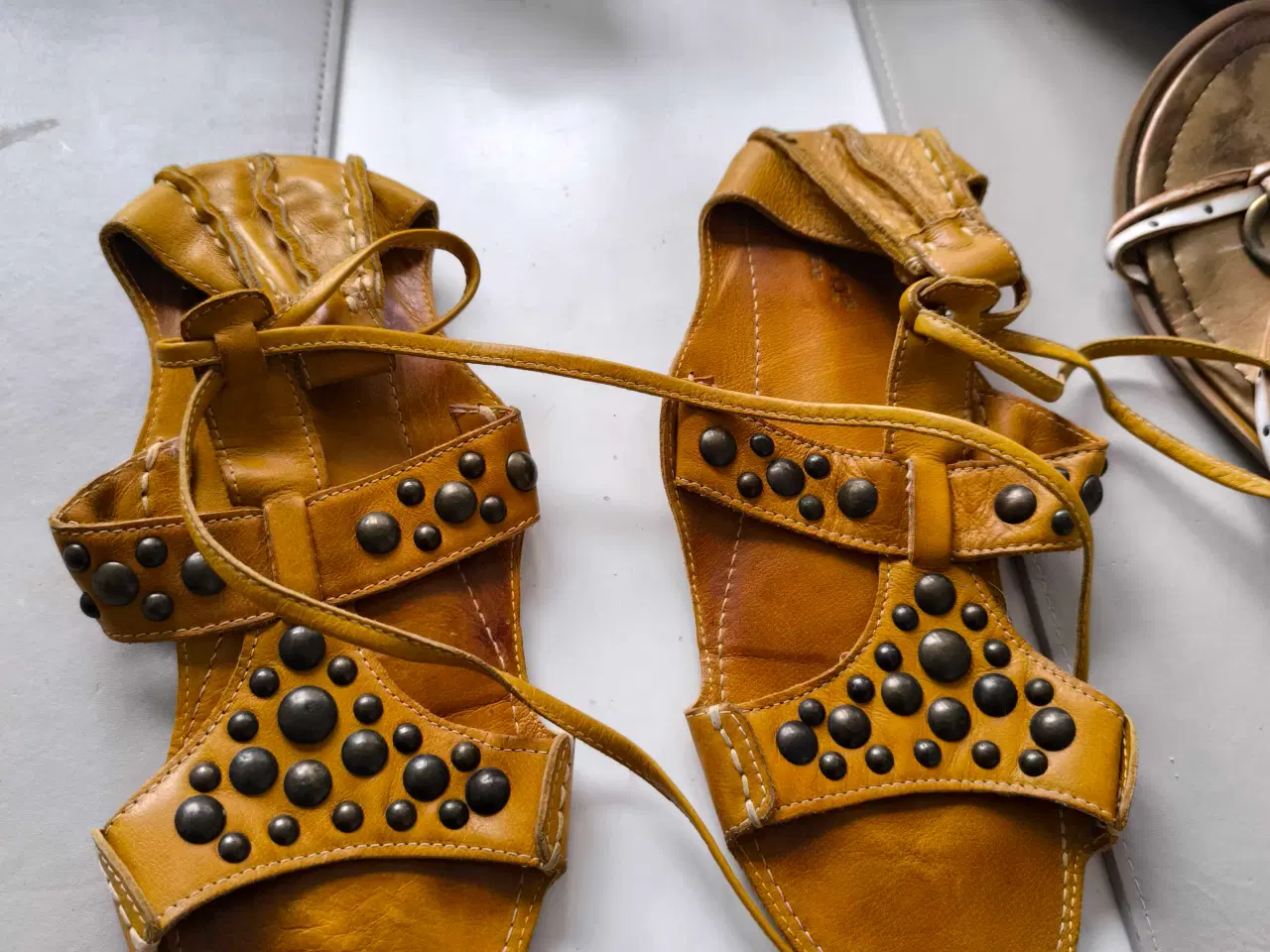 Billede 8 - 2 par sandaler meget flotte