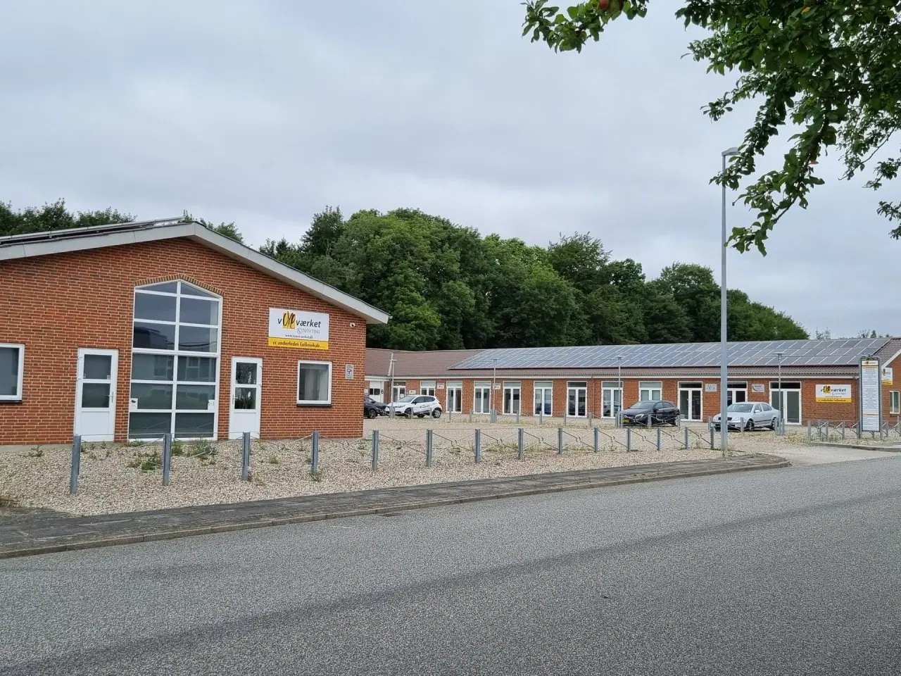 Billede 1 - Lager med port