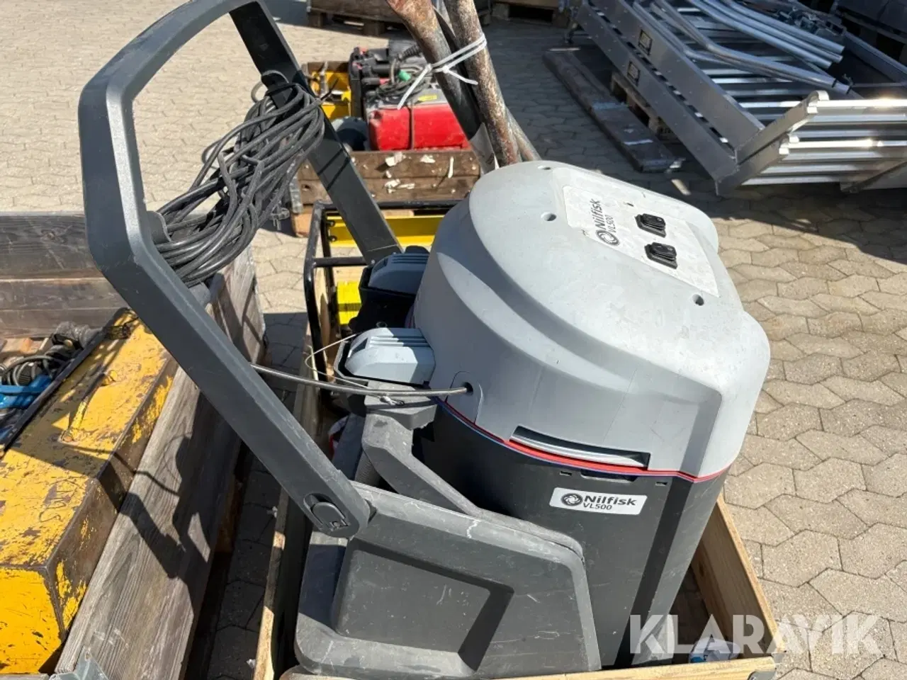 Billede 4 - Støvsuger, generator og vvs bord - 5 dele