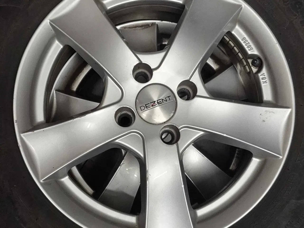 Billede 3 - Alufælge med dæk