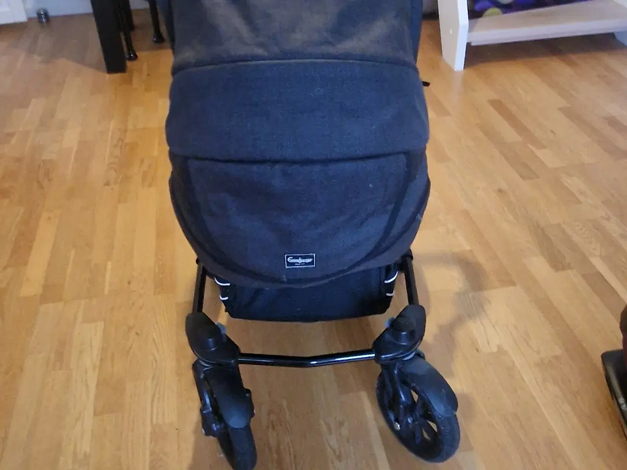 Billede 3 - Flot Emmaljuna klapvogn sælges