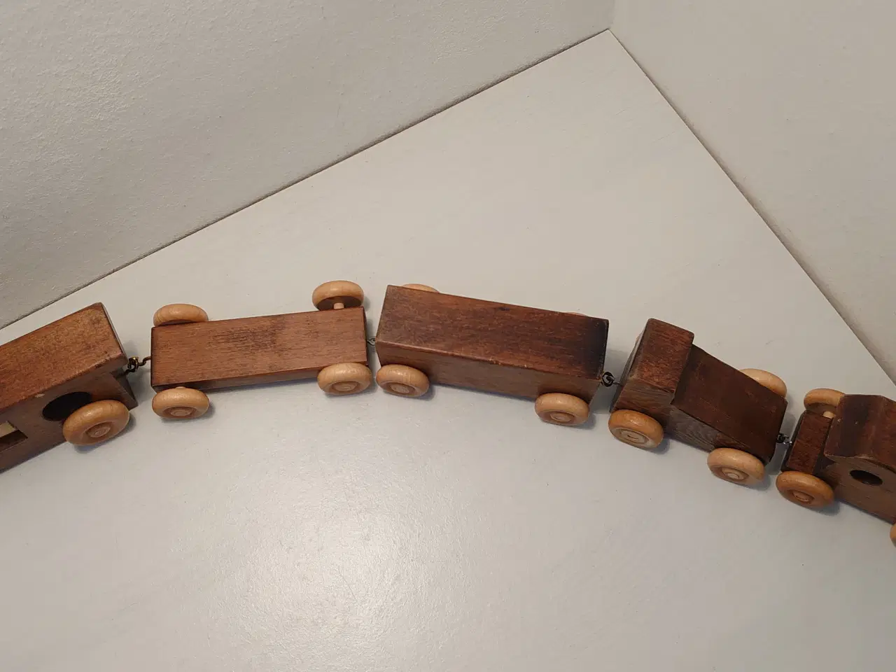 Billede 4 - Vintage trætog "Toys and Joys" Canada. Mærket.
