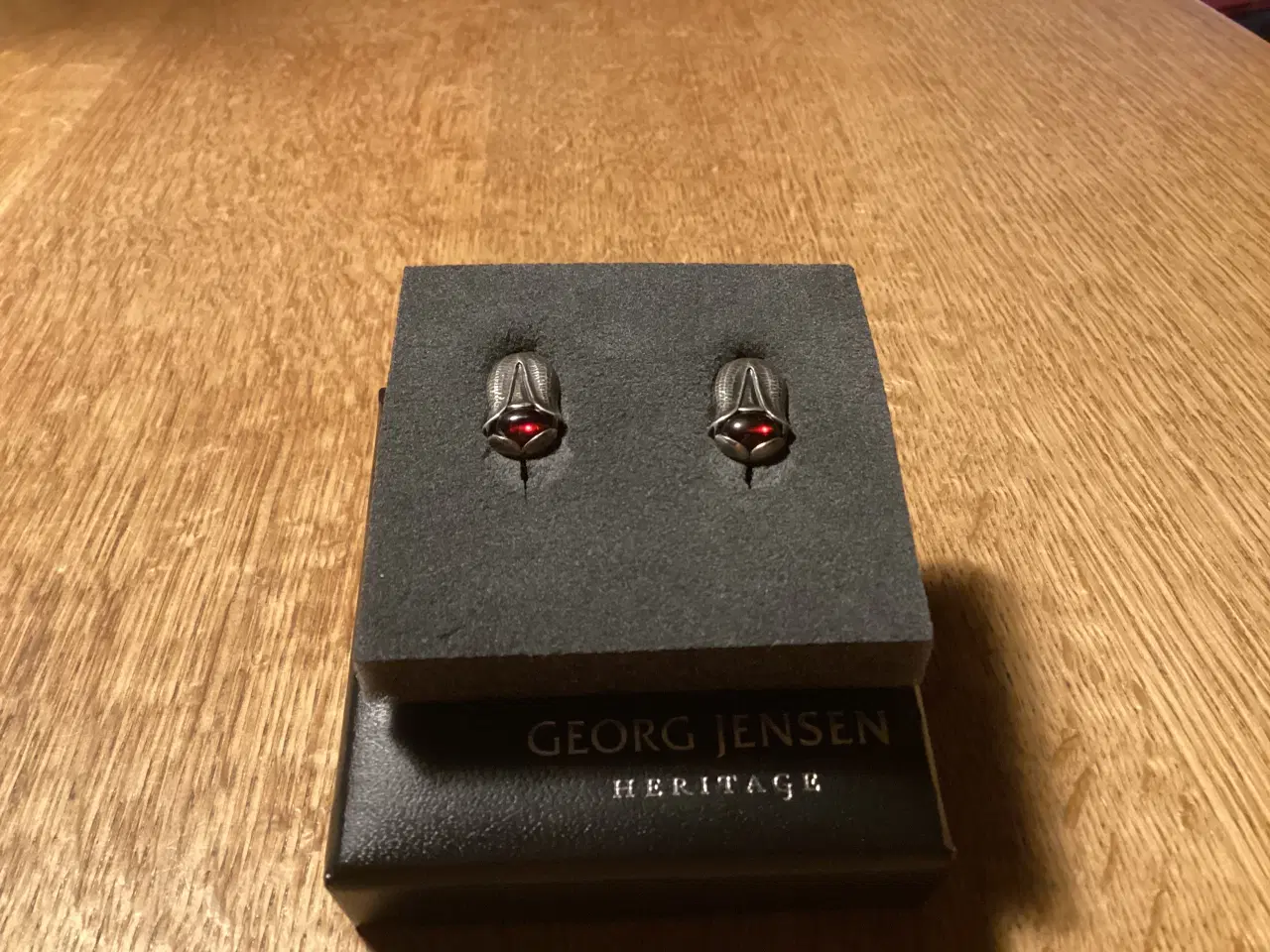 Billede 2 - GJ Heritage Øreclips 1997 m/Røde Sten