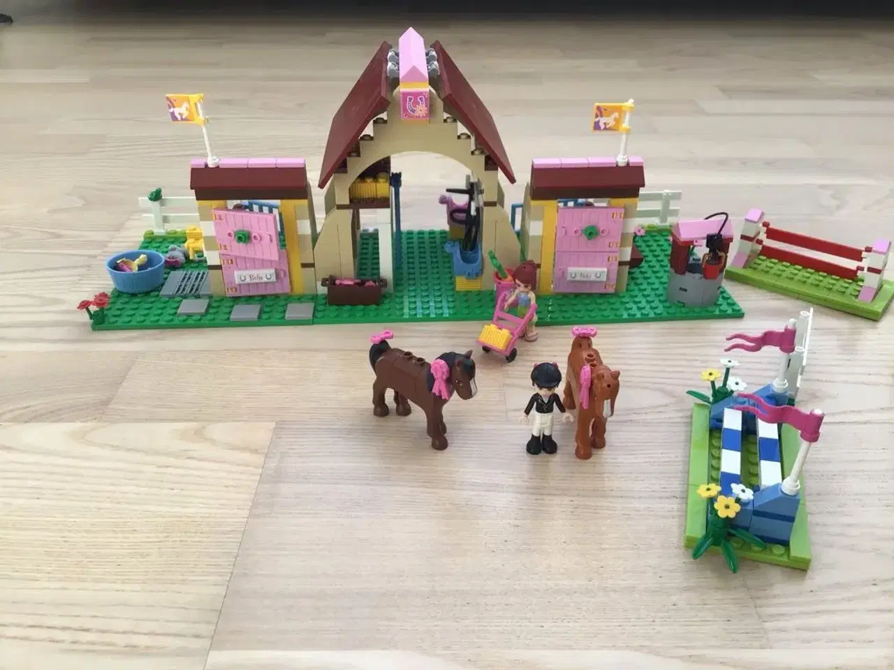 Billede 3 - Lego friends hestestald