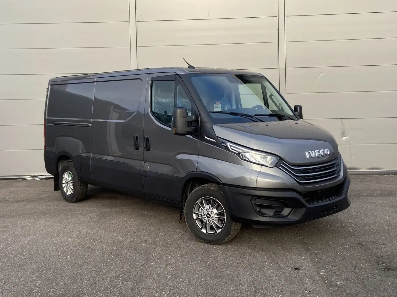 Billede 1 - Iveco Daily 3,0 35S21 9m³ Van AG8