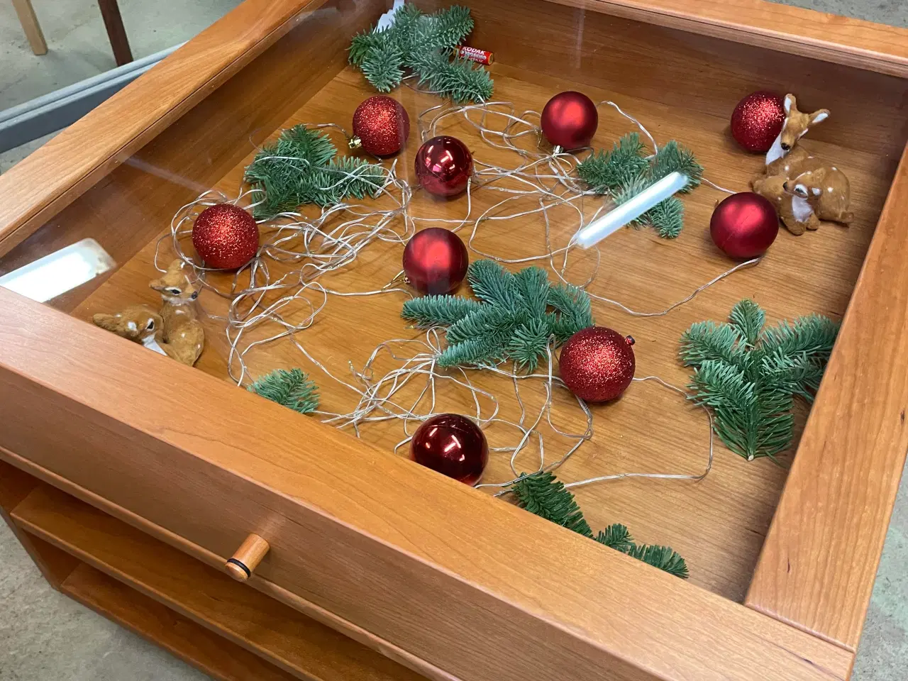 Billede 8 - Kom og tøm lageret med møbler. Spar 80% 