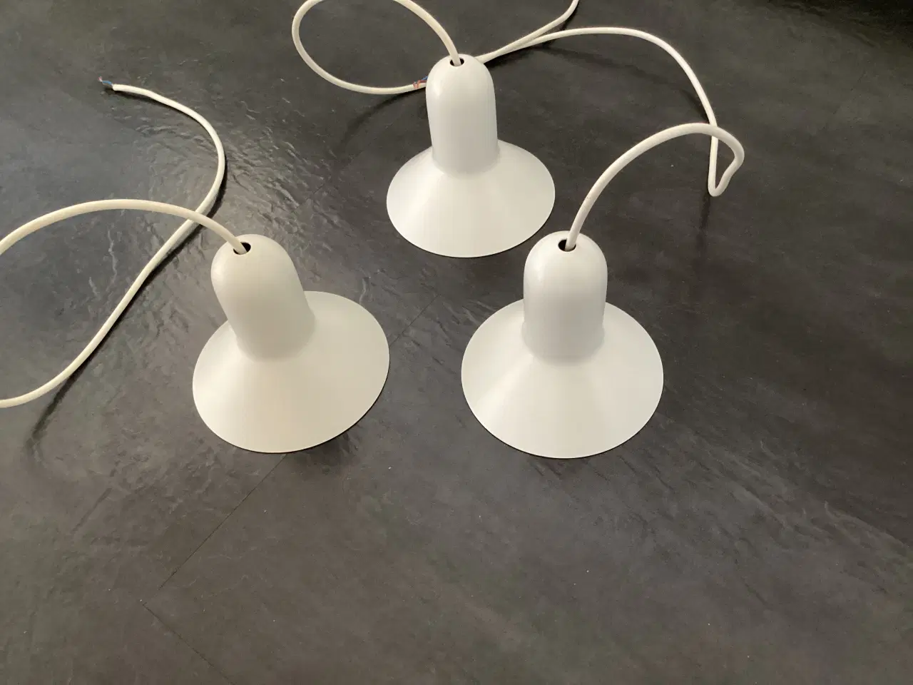 Billede 2 - 3 fine originale Confetti pendler fra Focus