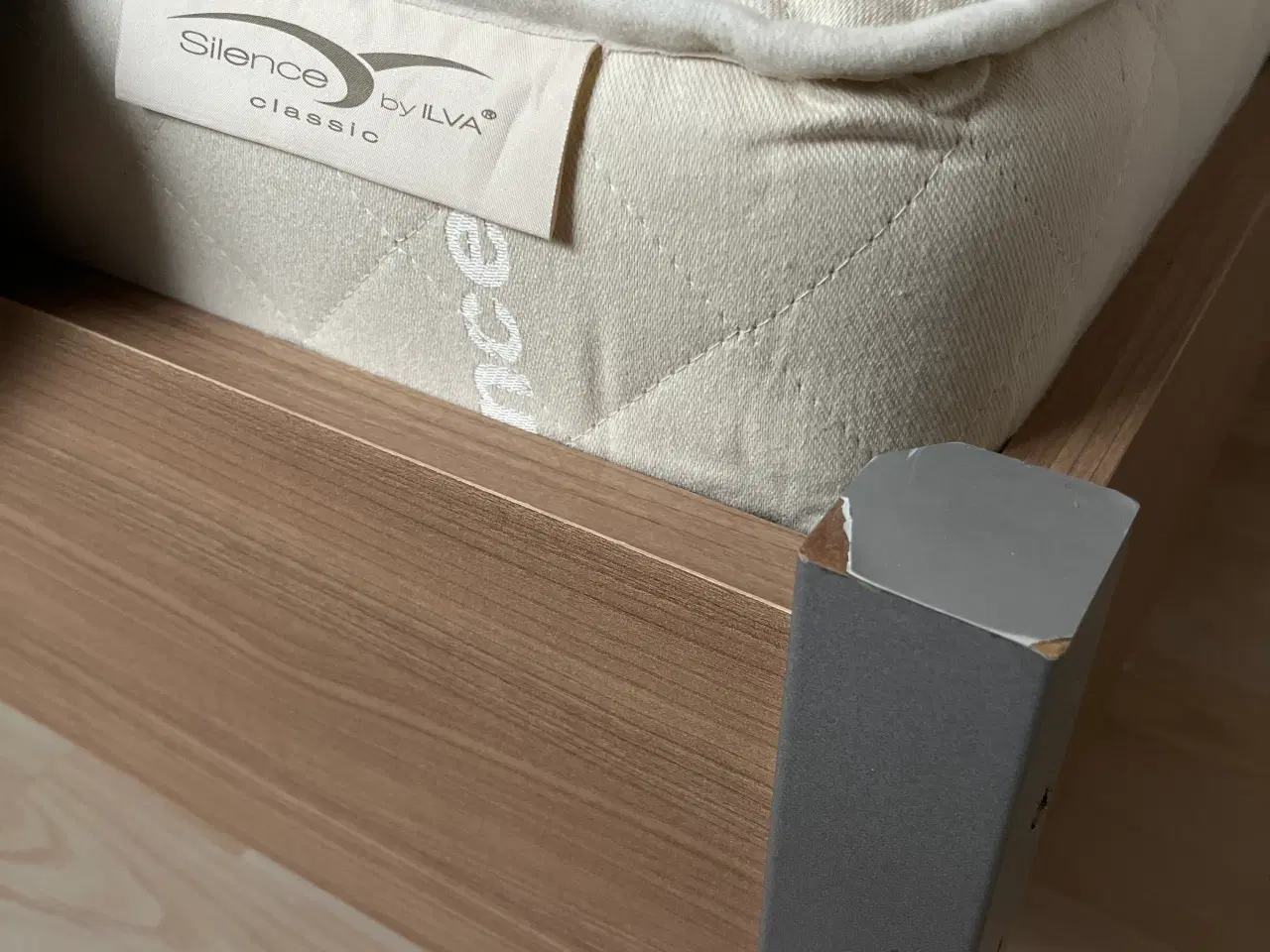 Billede 2 - Seng med madras