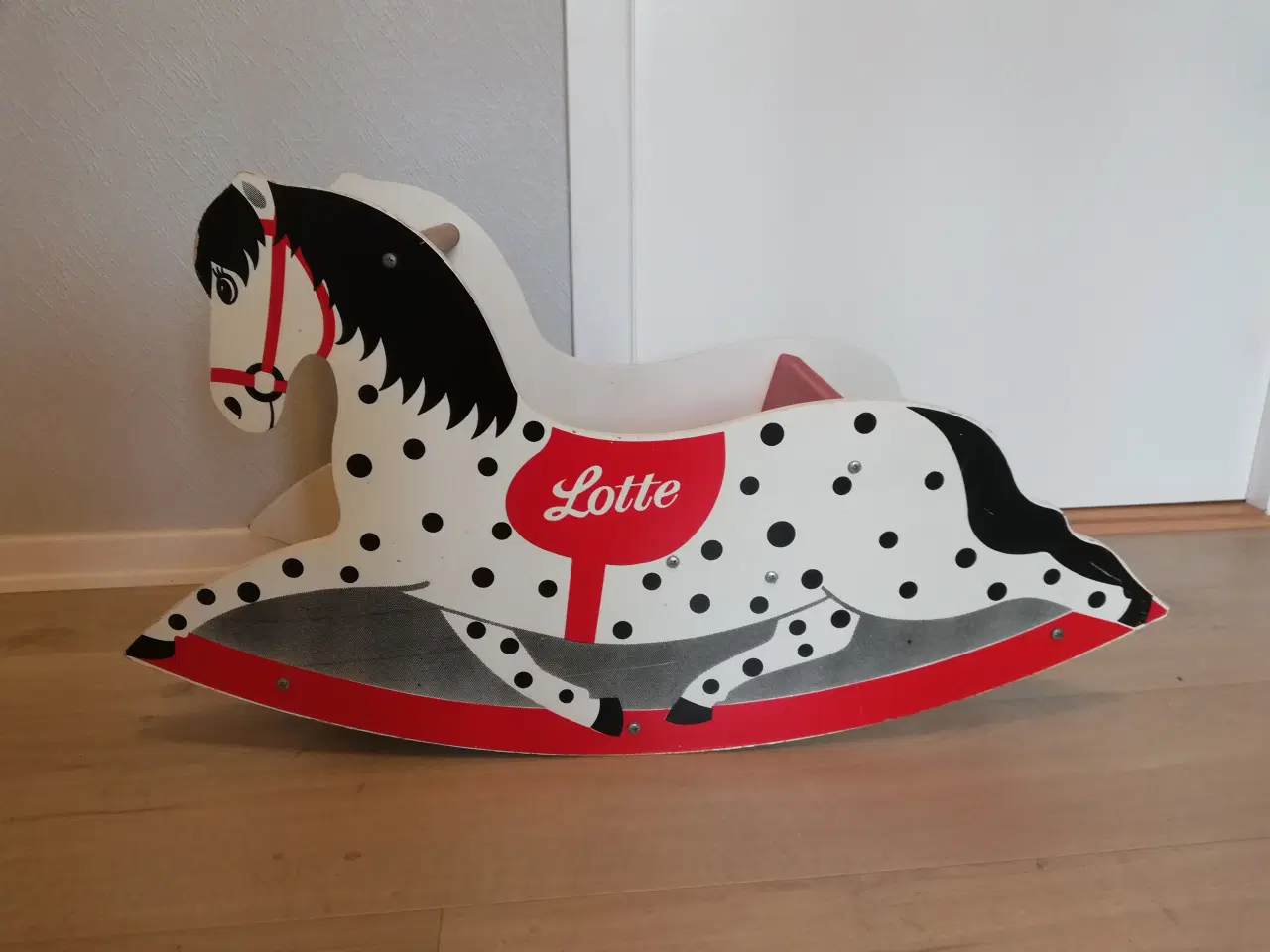 Billede 1 - Gammel gyngehest Lotte